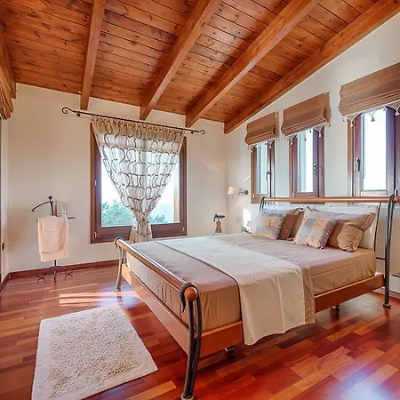 Russelia Vilă Kalavárda