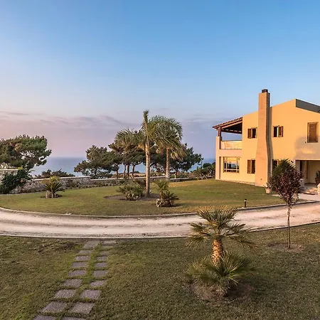 Βίλα Russelia Καλαβάρδα