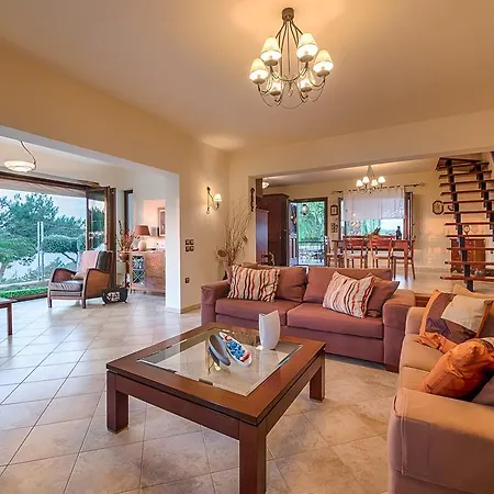 Russelia Καλαβάρδα