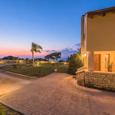 Russelia * Καλαβάρδα